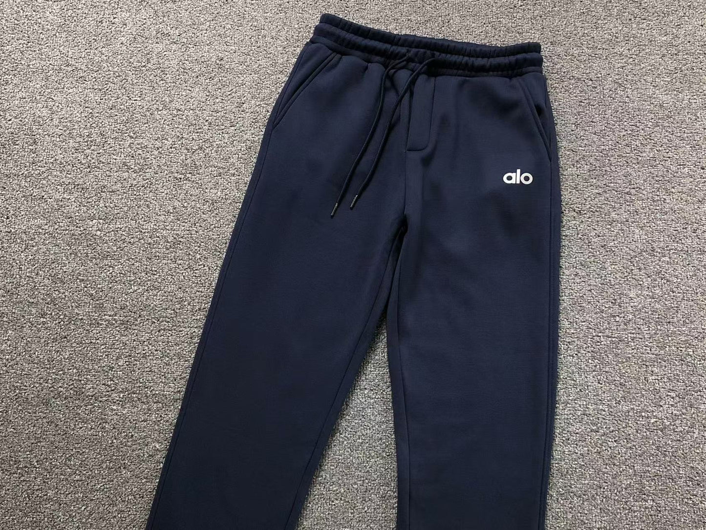 Calça elástica ALO moletom reta