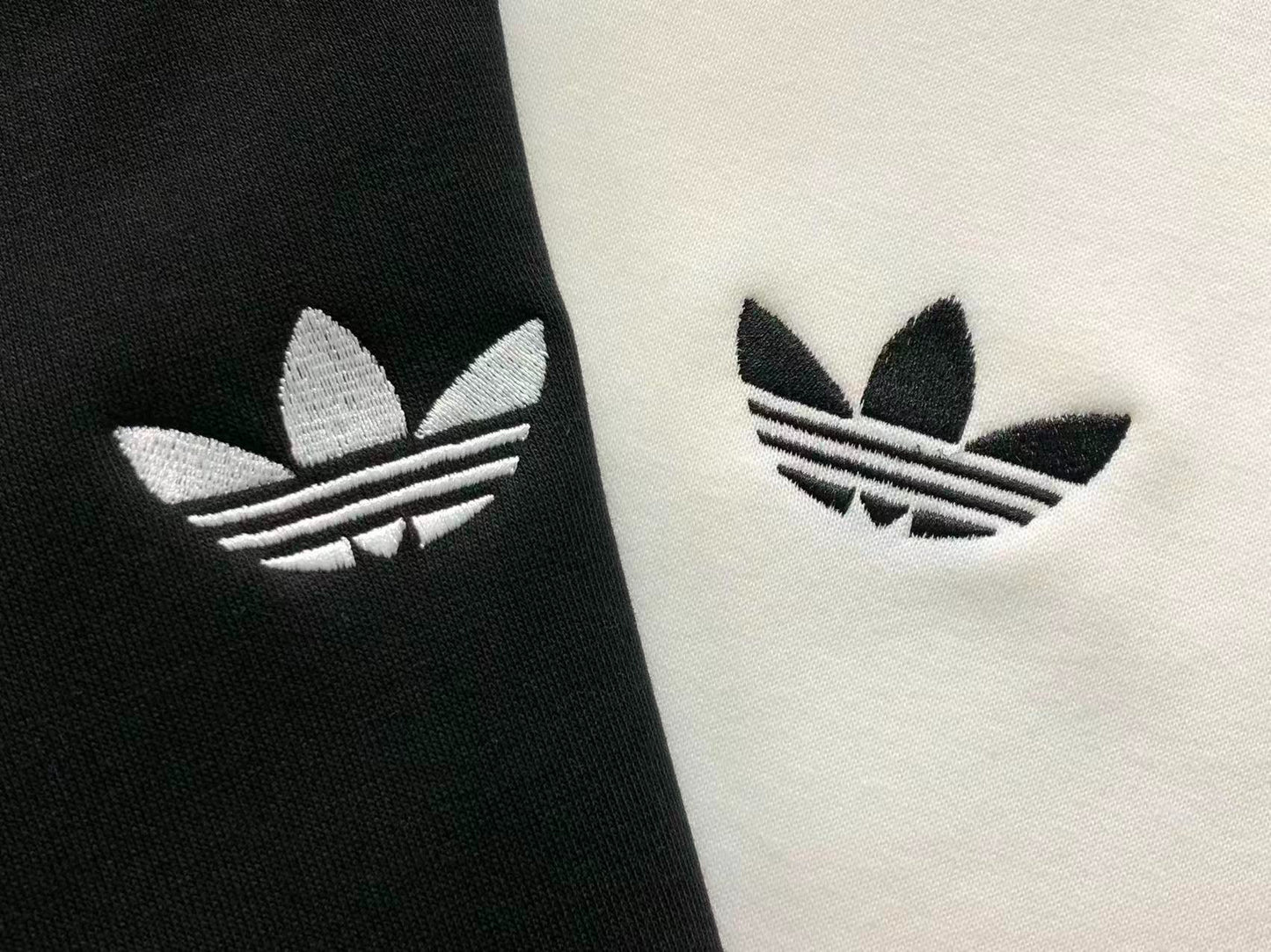 Moletom Adidas Originals Essential Hoodie