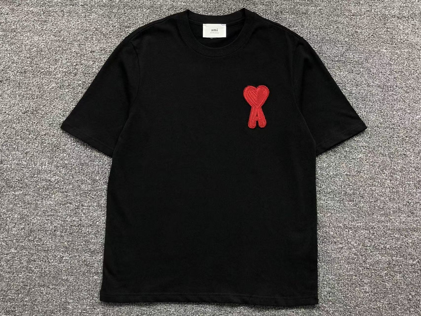 Camiseta AMI Paris Big Heart Embroidered