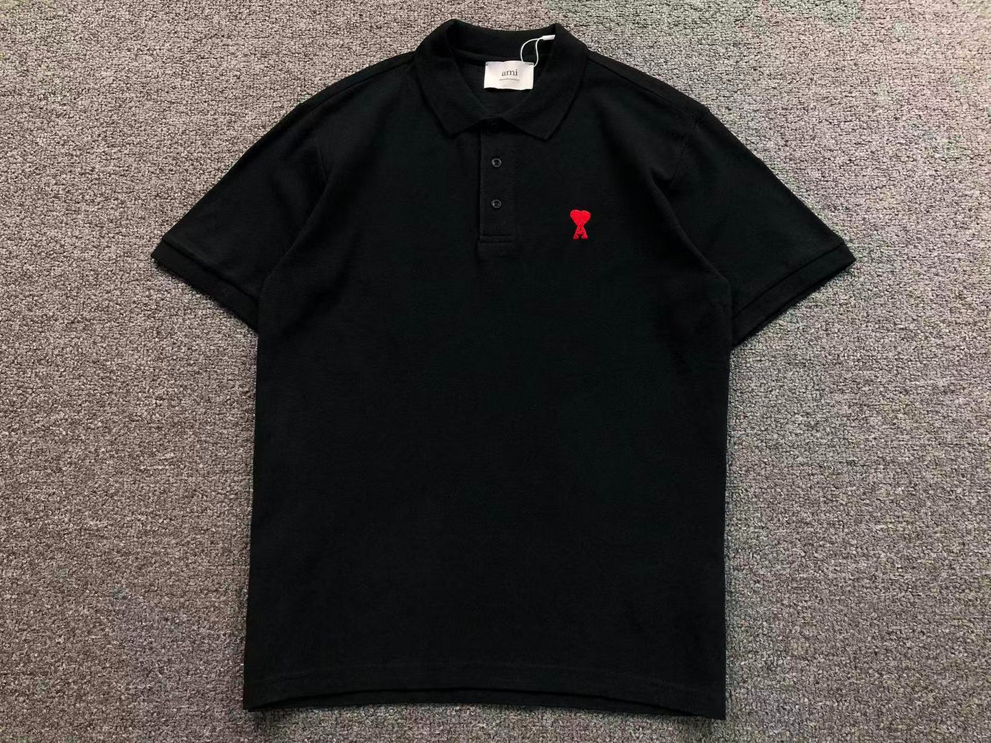 Camiseta Polo AMI Paris Logo Coração Bordado