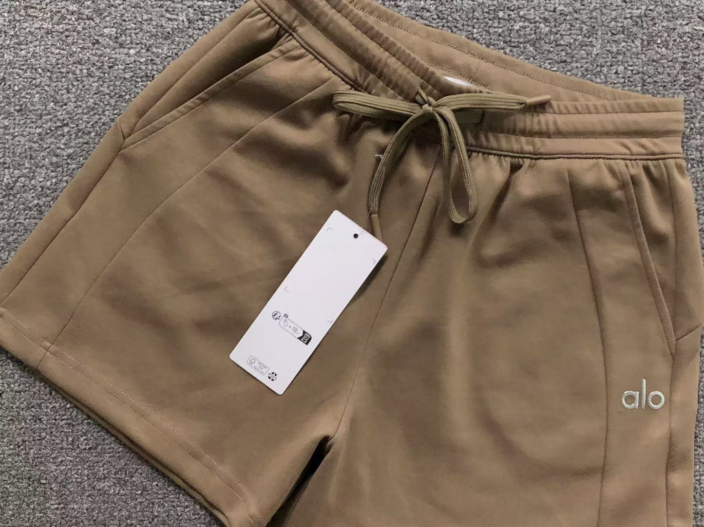 Short ALO Lounge Feminino