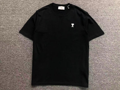 Camiseta AMI Paris Logo Coração Mini Bordado