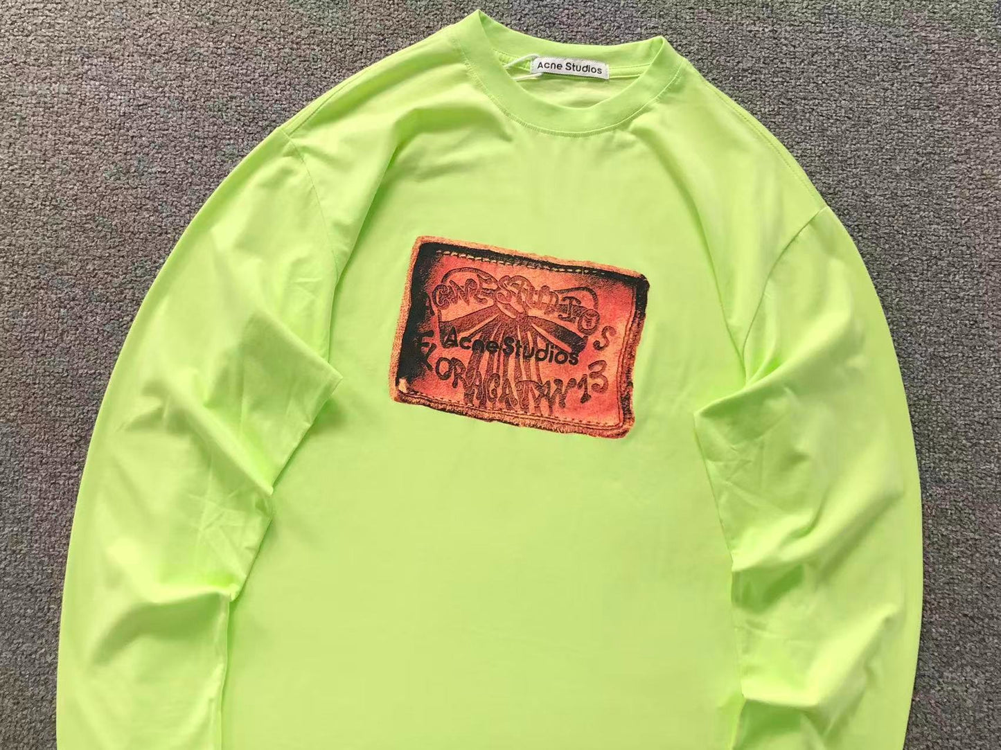 Camiseta Acne Studios Distressed Patch Tee