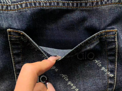 Calça ALO jeans reta azul estonado