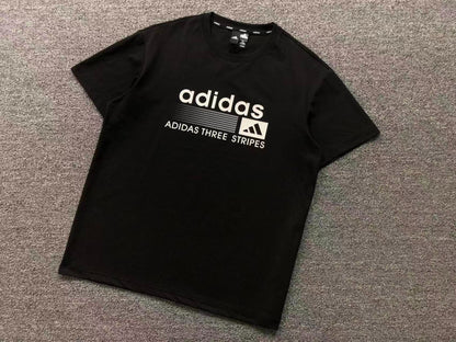 Camiseta Adidas Three Stripes Identity Logo