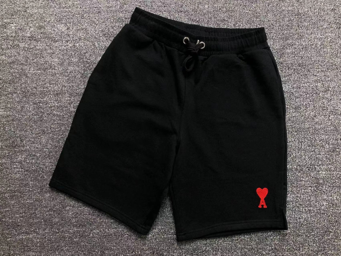 Short AMI Paris Heart Logo