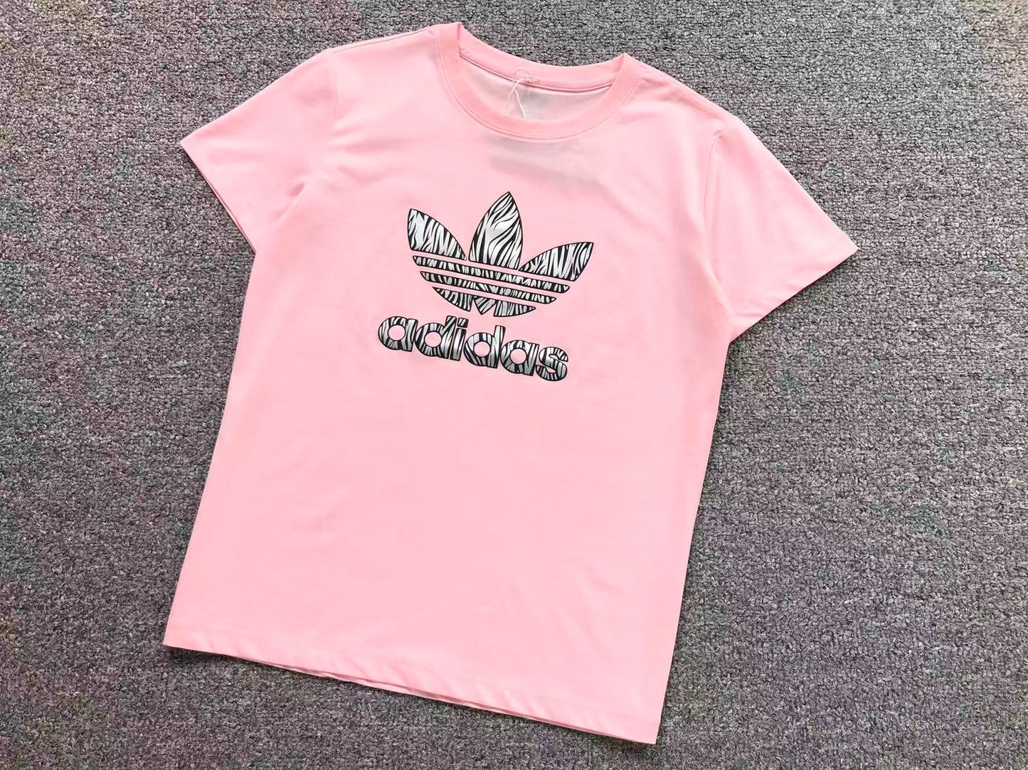 Camiseta adidas Originals Zebra Trefoil