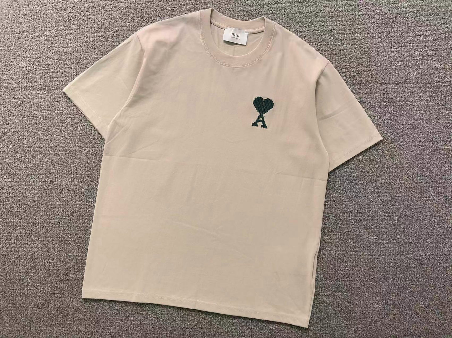 Camiseta AMI Paris Classic Logo Vermelho
