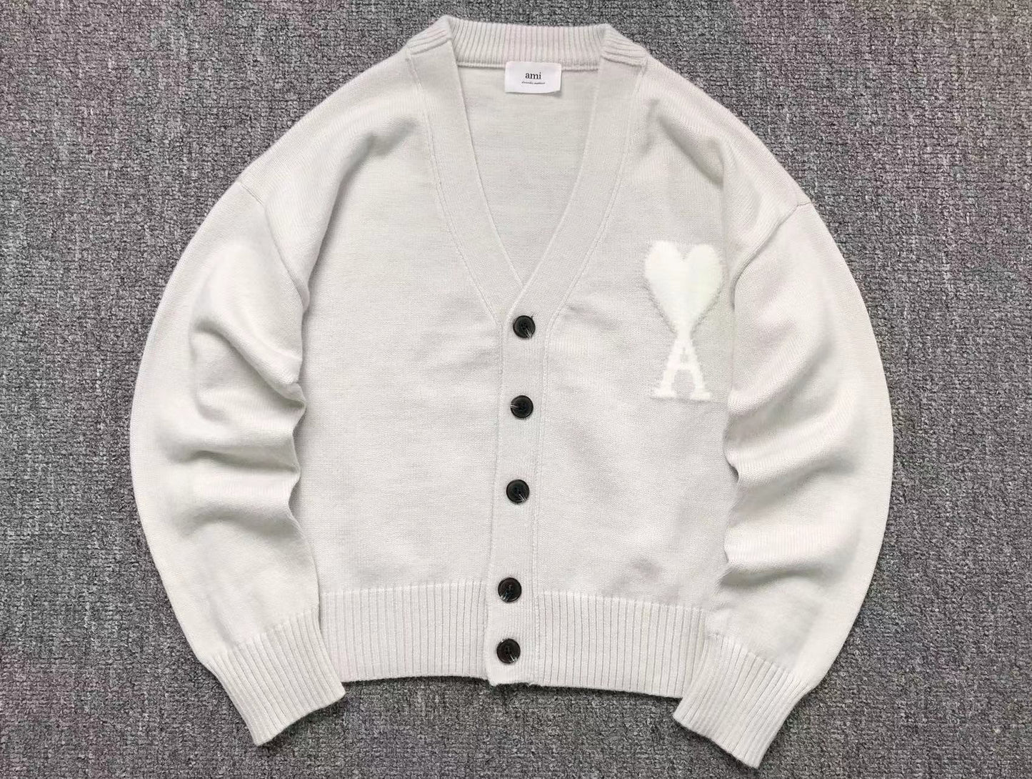 Suéter Cardigan AMI Paris