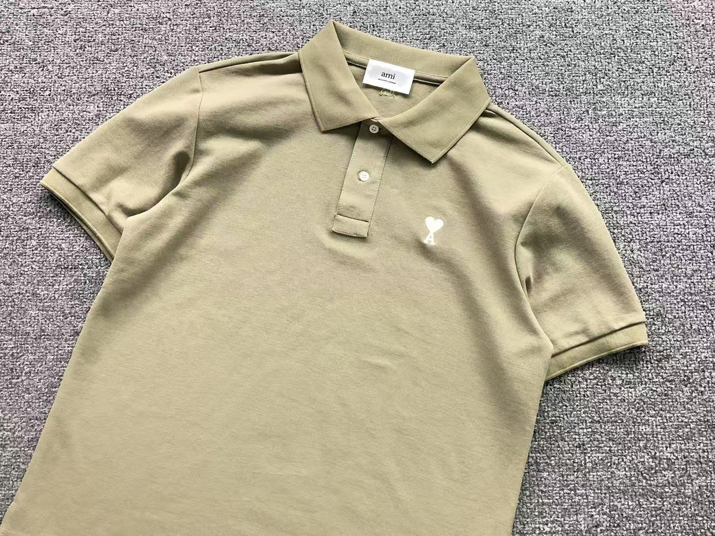 Camiseta Polo AMI Paris Mini Heart Logo Contrast Classic