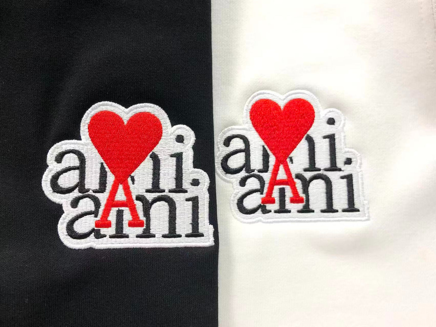 Moletom AMI Paris Ami de Cœur Script Logo Hoodie