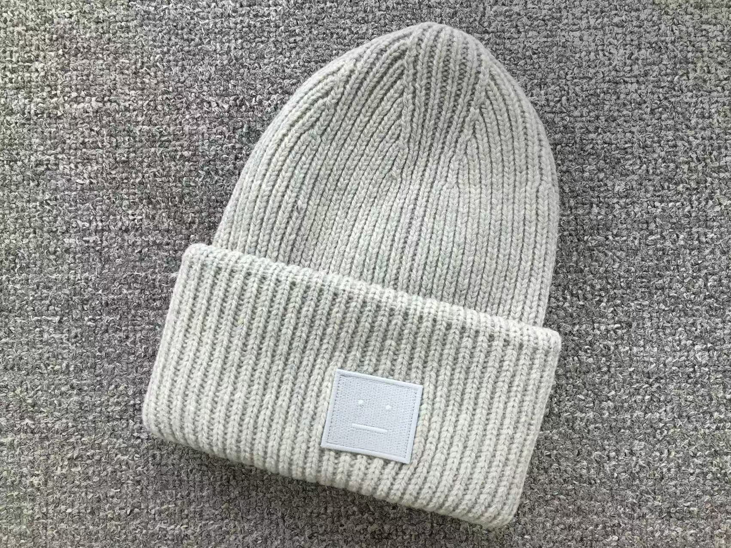 Touca Acne Studios Winter Essential