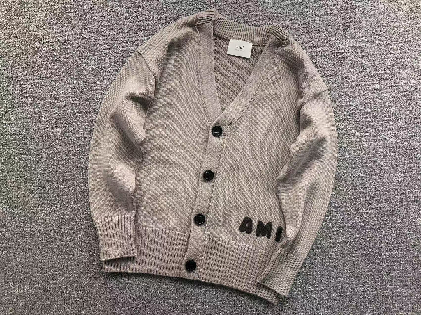 Suéter Cardigan AMI Paris Logo Embossed