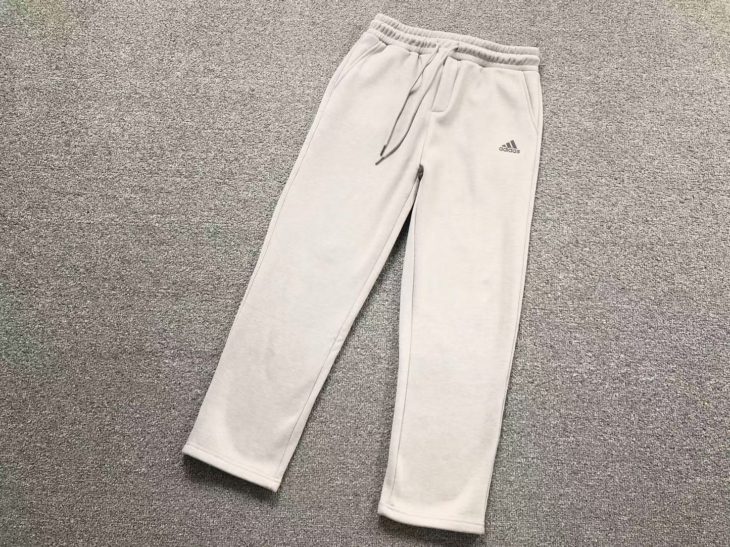 Calça Adidas Neutral Tone Pants