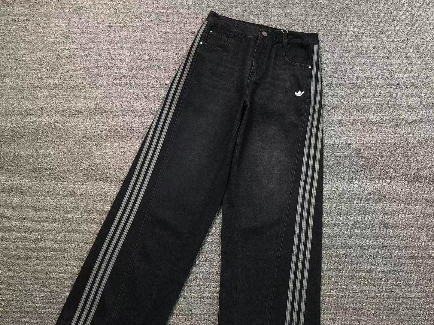 Calça Adidas Urban Straight Jeans