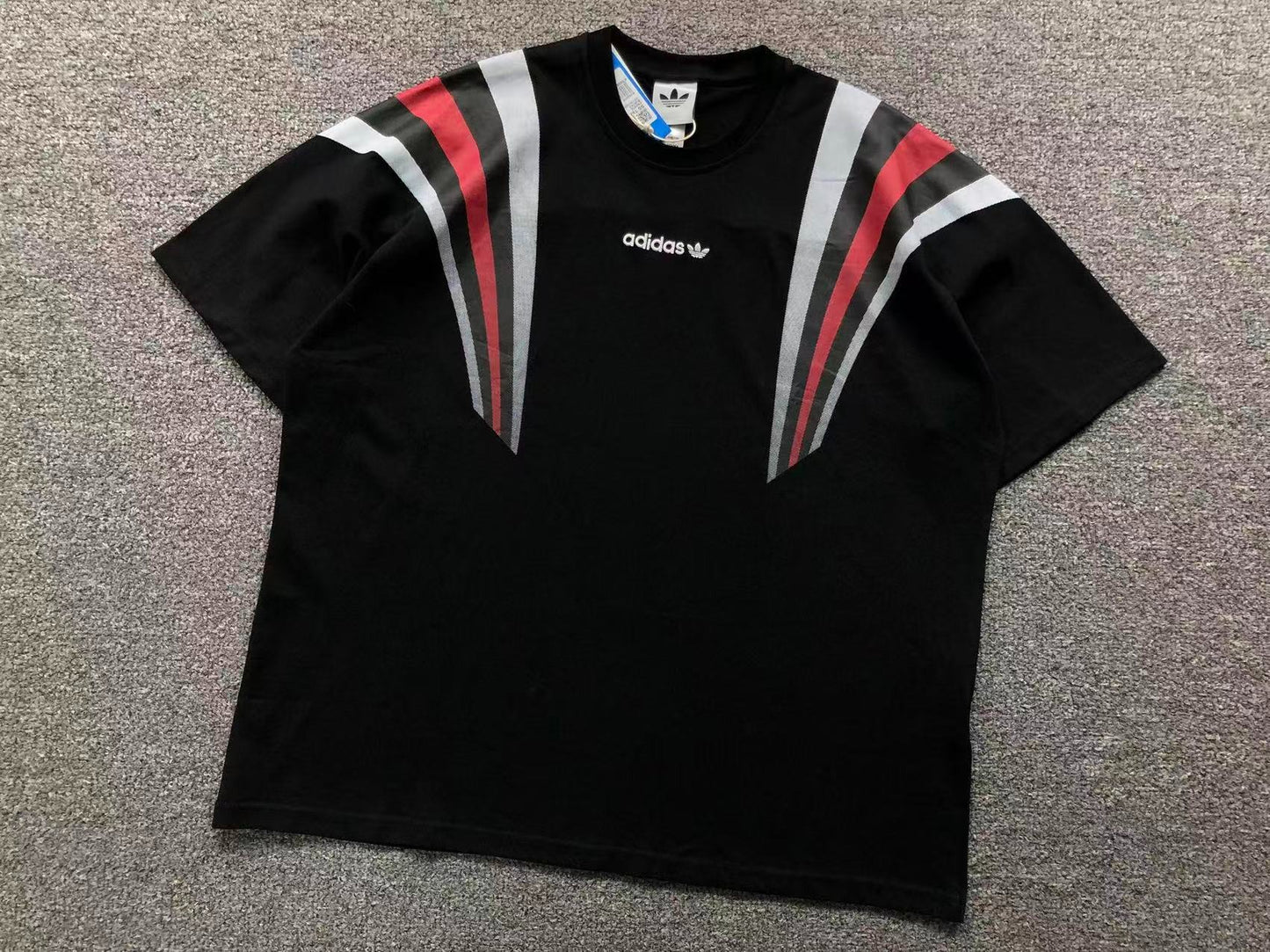 Camiseta adidas Originals Stripes Vintage