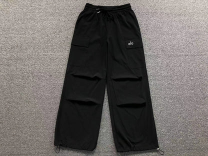 Calça elástica ALO moletom cargo