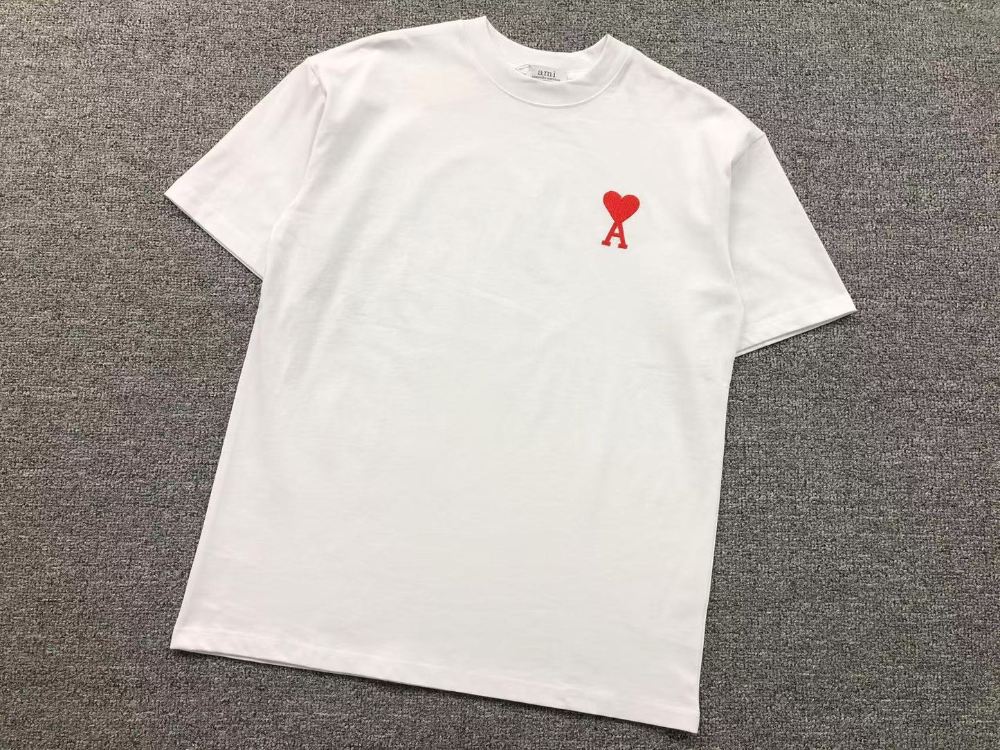 Camiseta AMI Paris Mini Heart Logo Classic