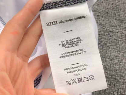 Camiseta AMI Paris Heart Patch Contrast Stitch