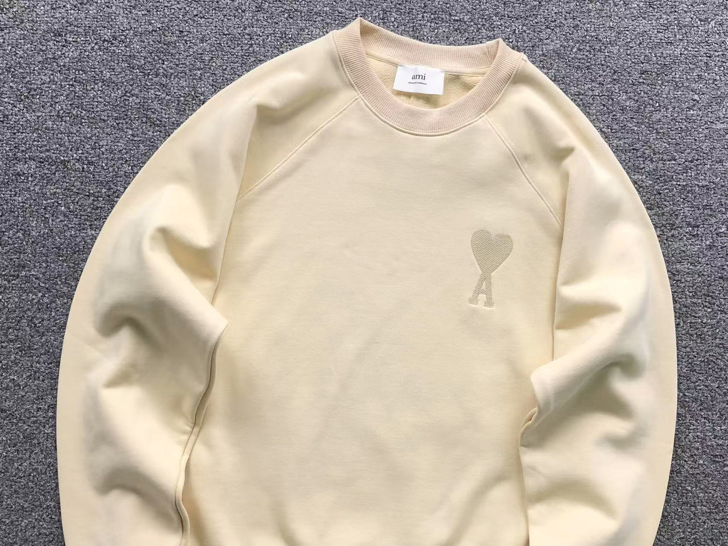 Moletom AMI Paris Ami de Cœur Crewneck