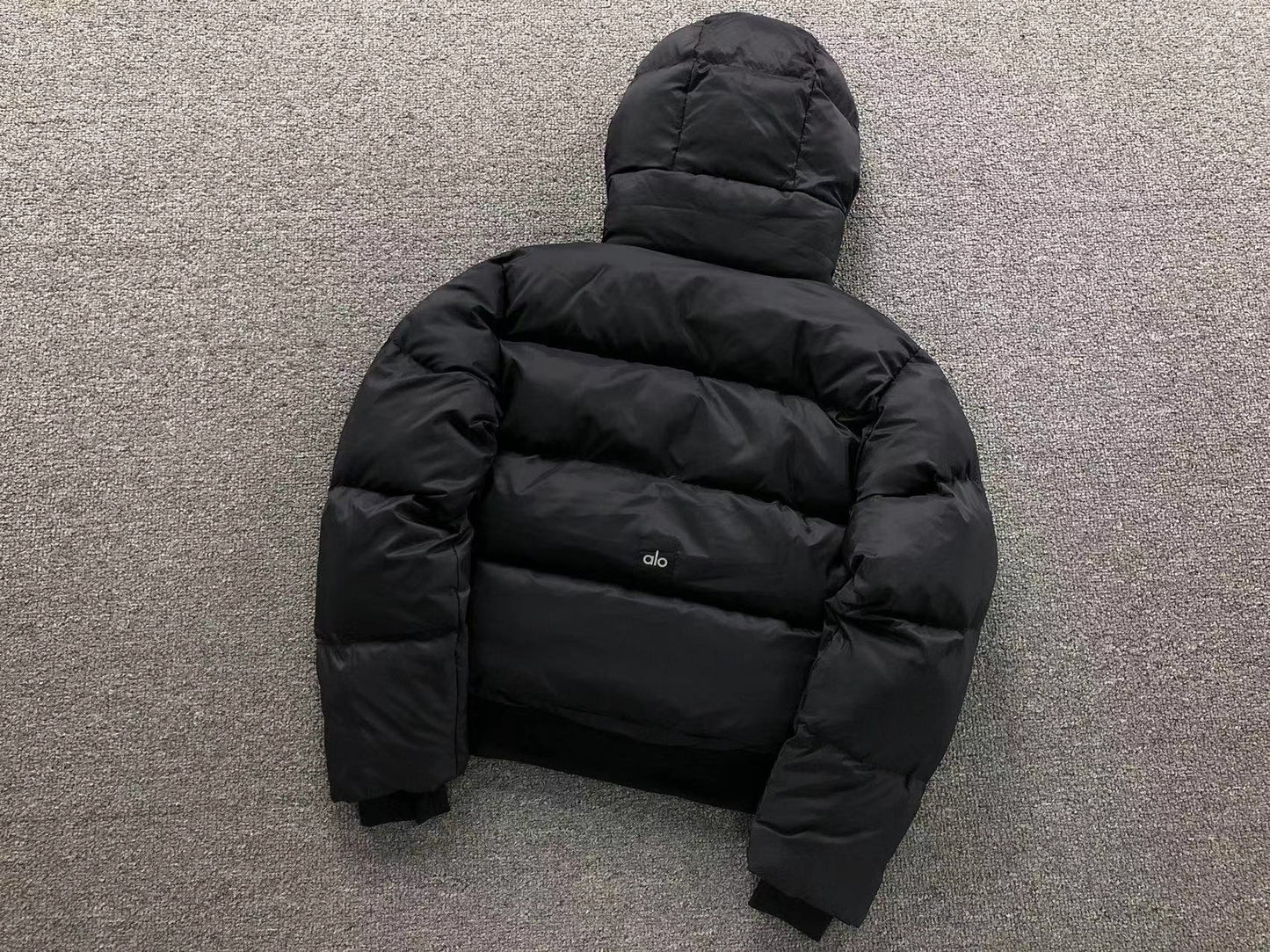 Jaqueta ALO puffer com capuz Feminino