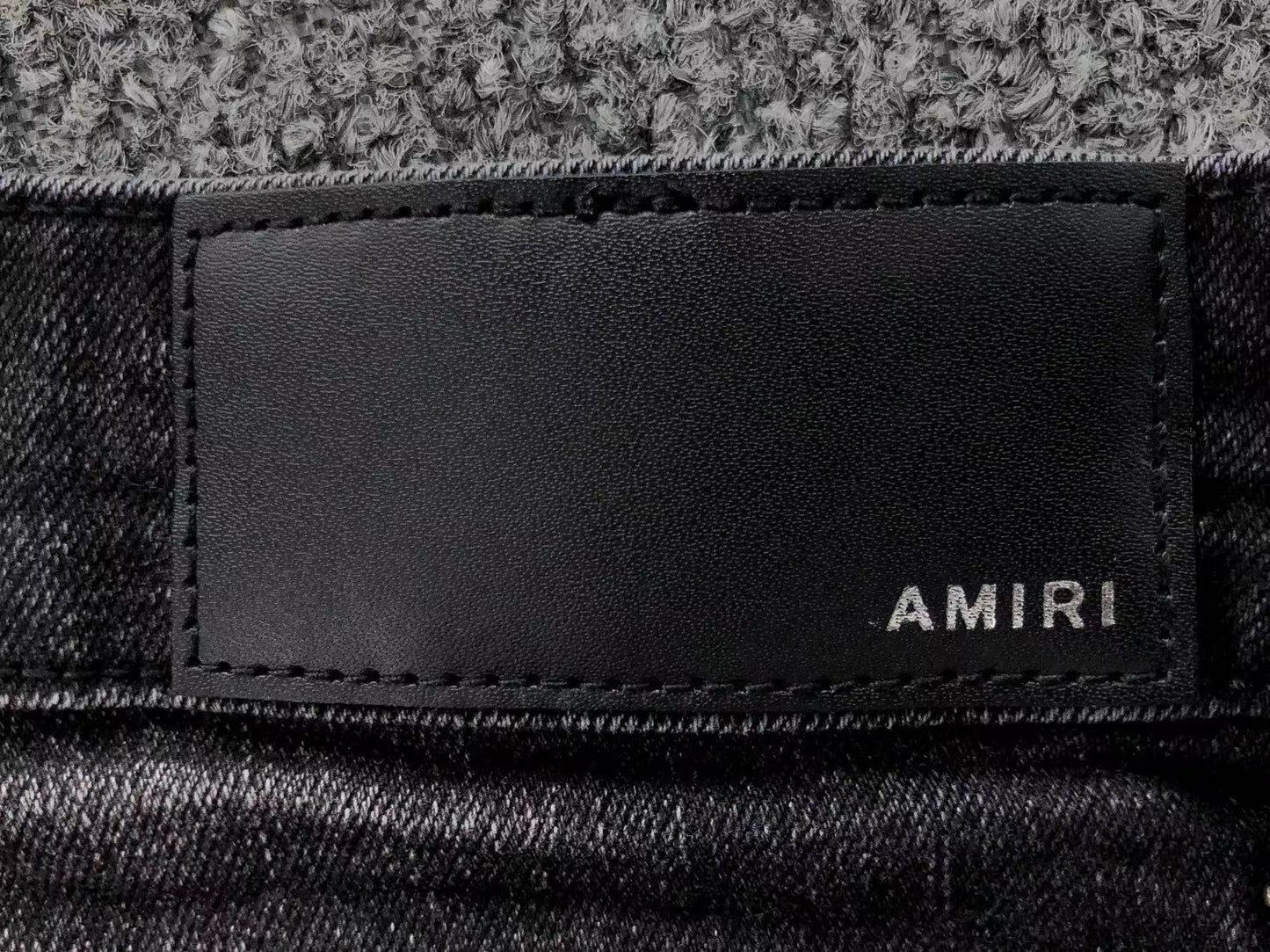 Calça AMIRI Hollywood Black Destroyed Denim