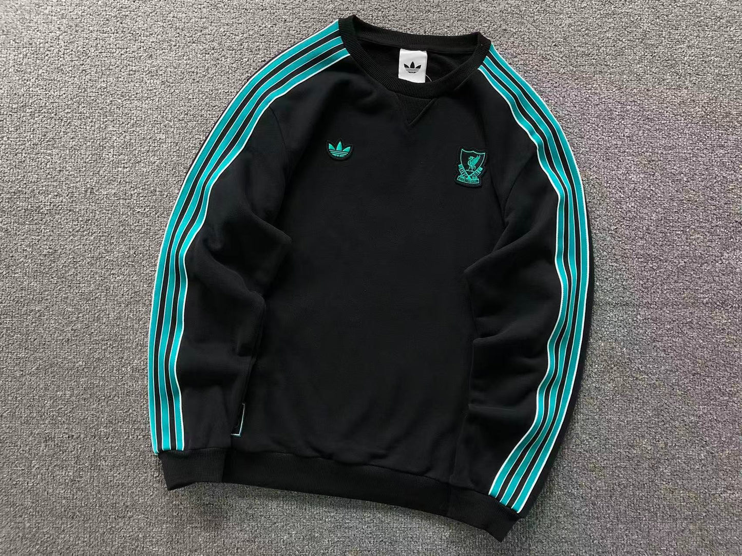 Moletom Adidas Collab Britannic Crewneck