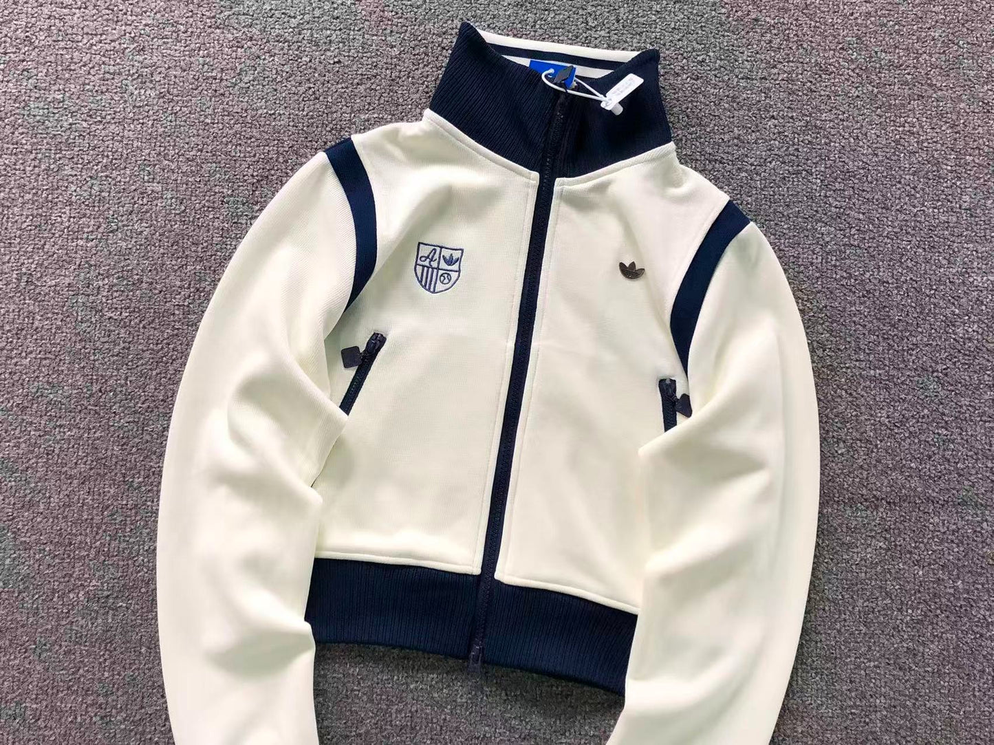 Conjunto Adidas European Sportswear