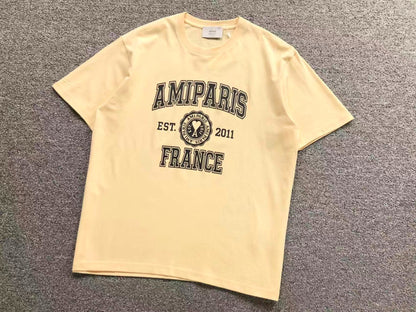 Camiseta AMI Paris Badge Varsity