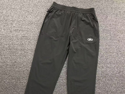 Calça elástica ALO moletom cargo