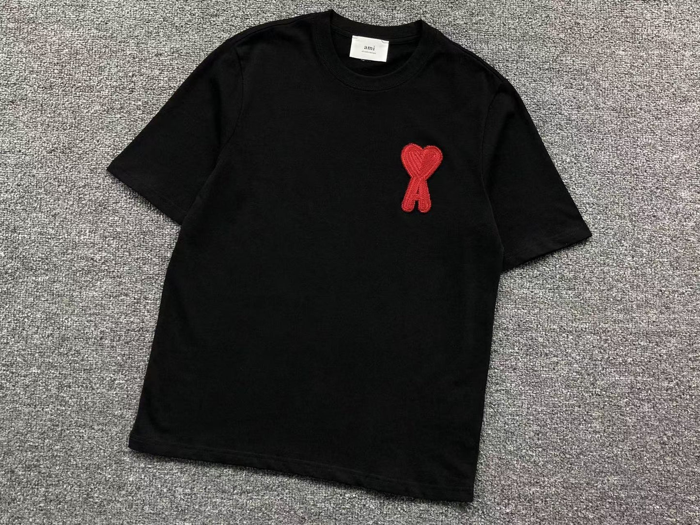 Camiseta AMI Paris Big Heart Embroidered