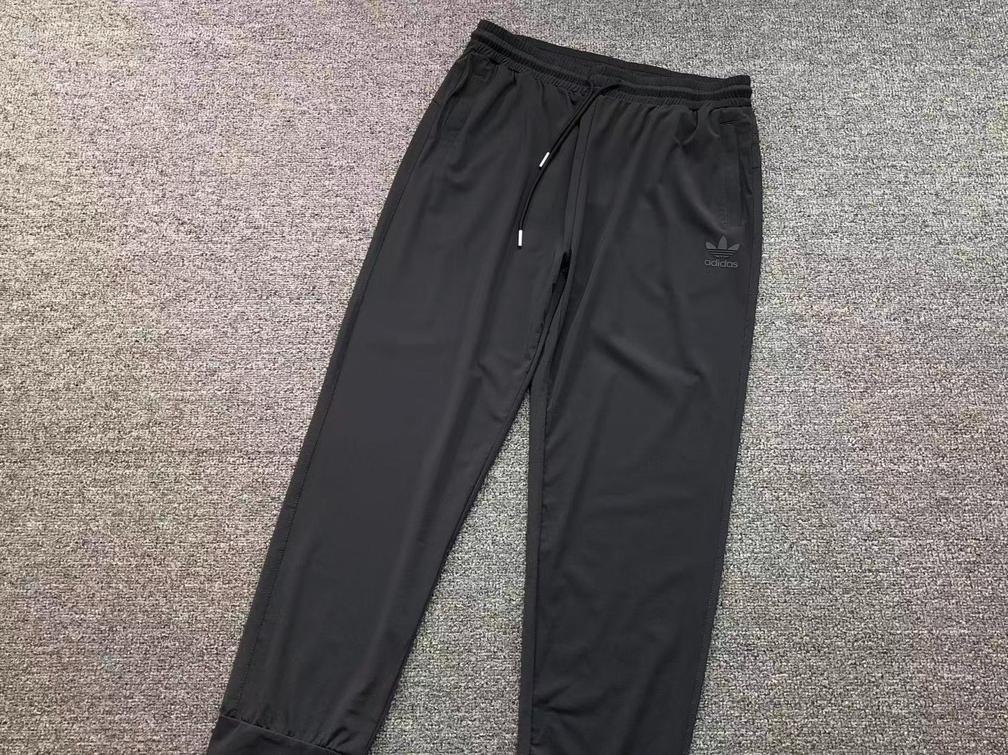 Calça Adidas Essential Tech Jogger