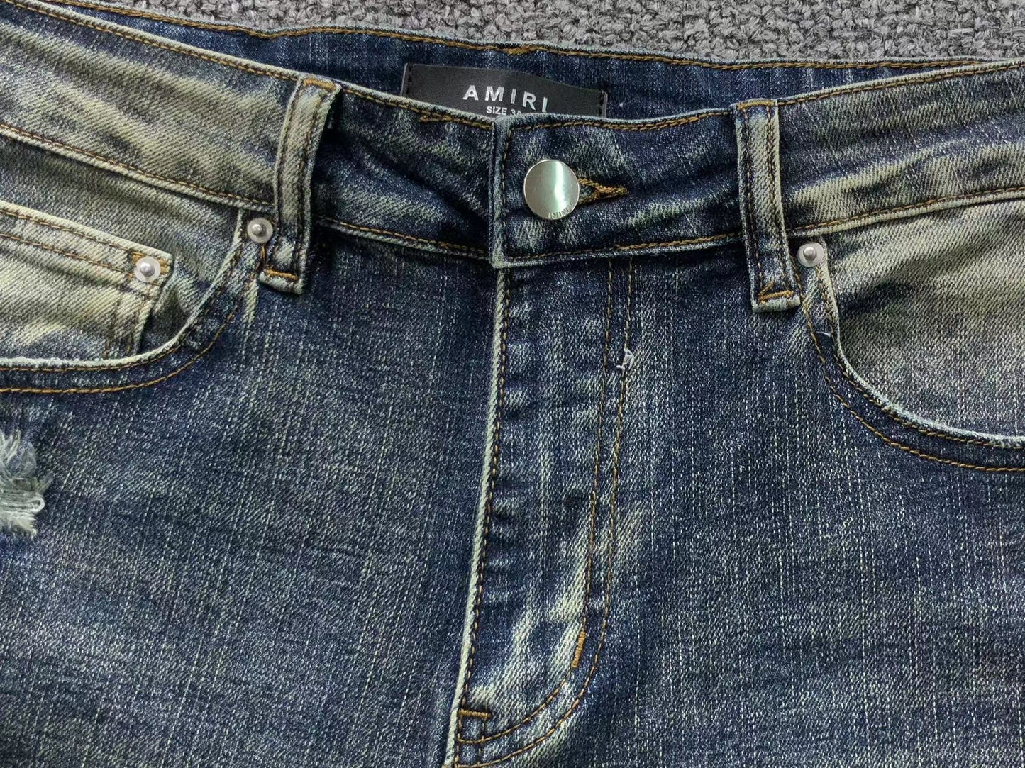 Calça AMIRI Vintage Blue Ribbed Destroyed Denim