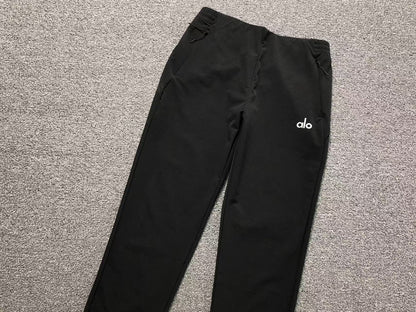 Calça elástica ALO moletom cargo