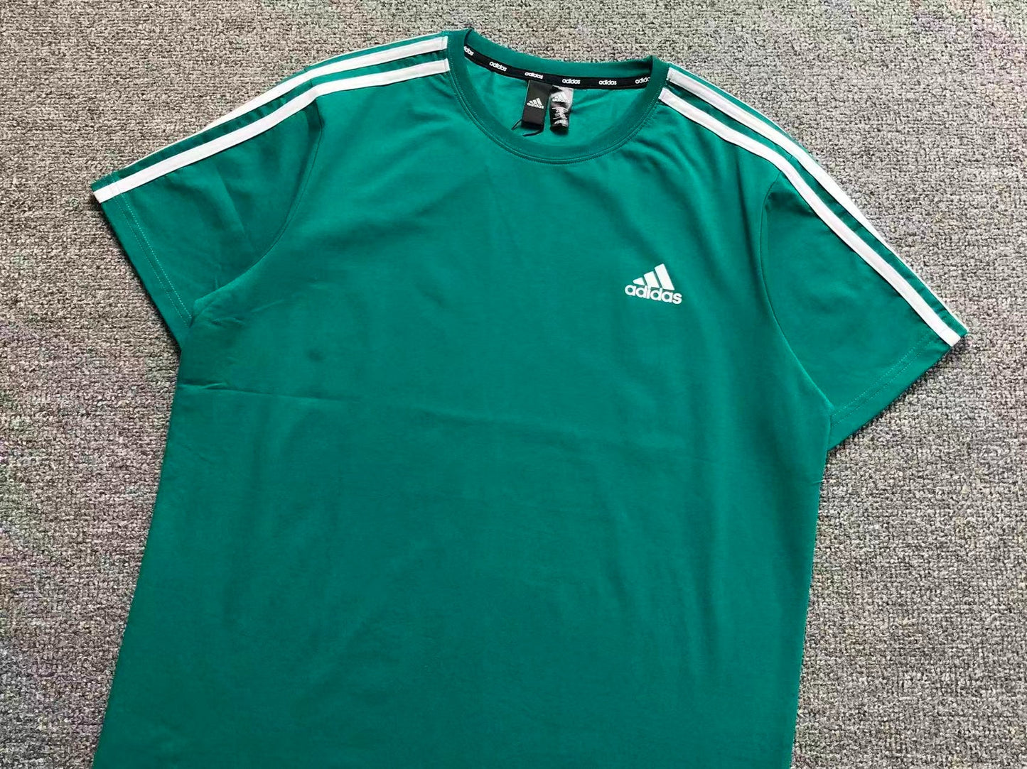 Camiseta Adidas Active Wear 3 Stripes