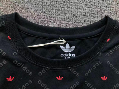 Camiseta Adidas Monogram All Over Feminina