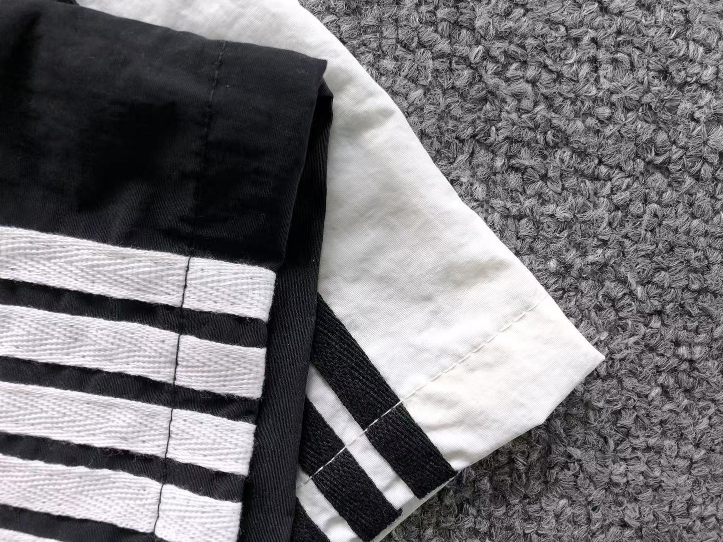 Calça Adidas Wide Track Stripes