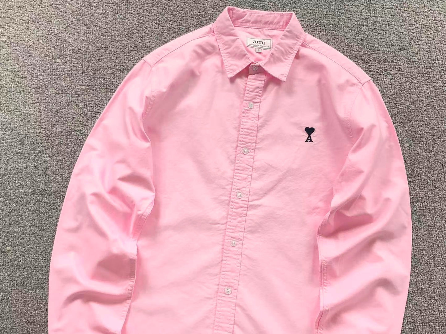 Camisa AMI Paris Logo Coração Bordado