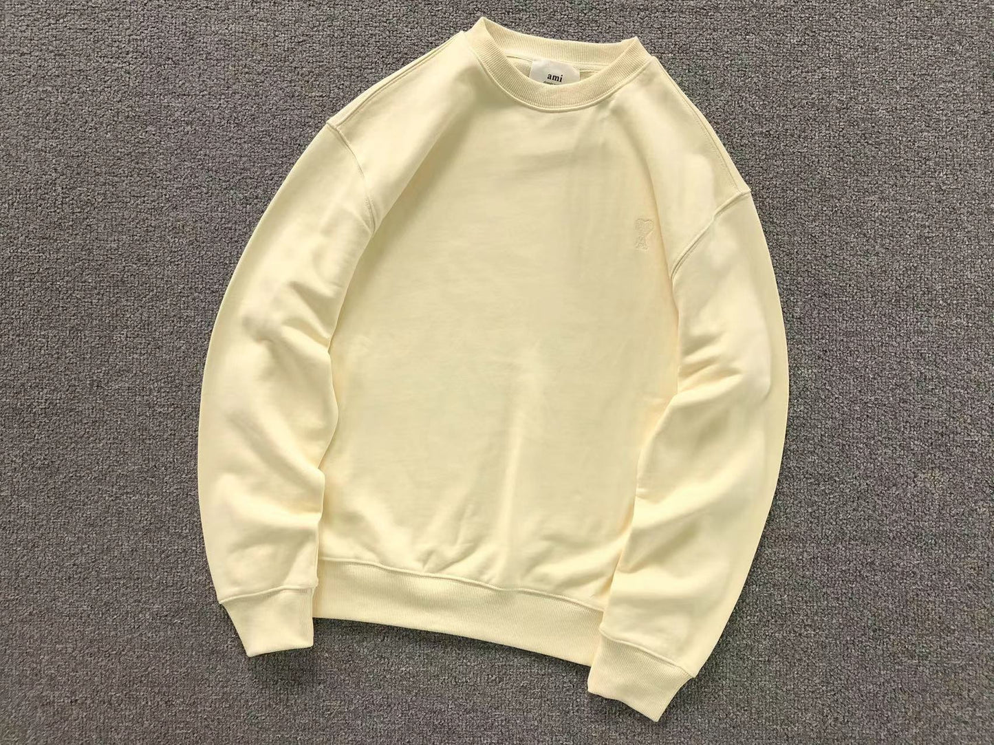 Moletom AMI Paris Crewneck Minimal Ami de Cœur