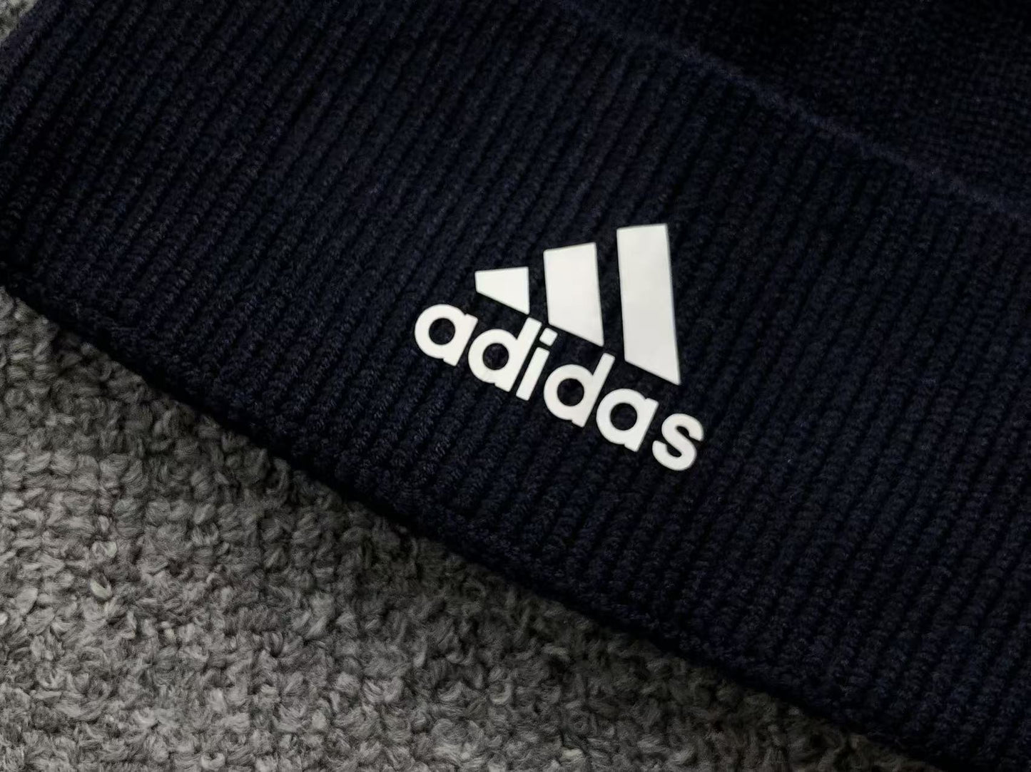 Touca adidas Core Knit