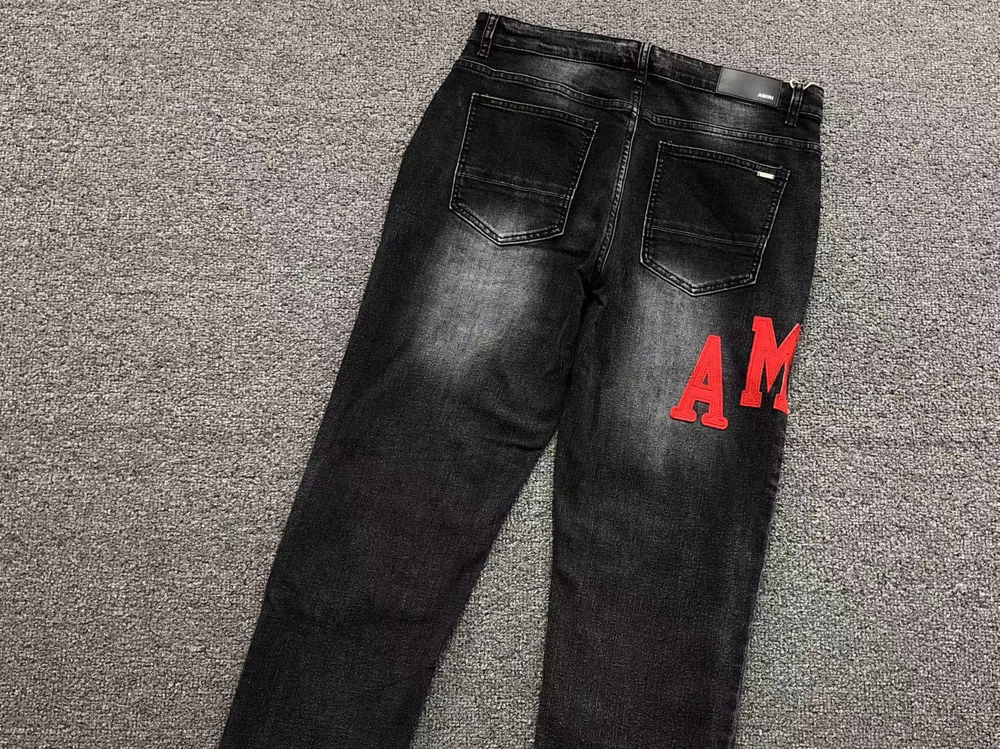 Calça AMIRI Signature Red Logo Jeans
