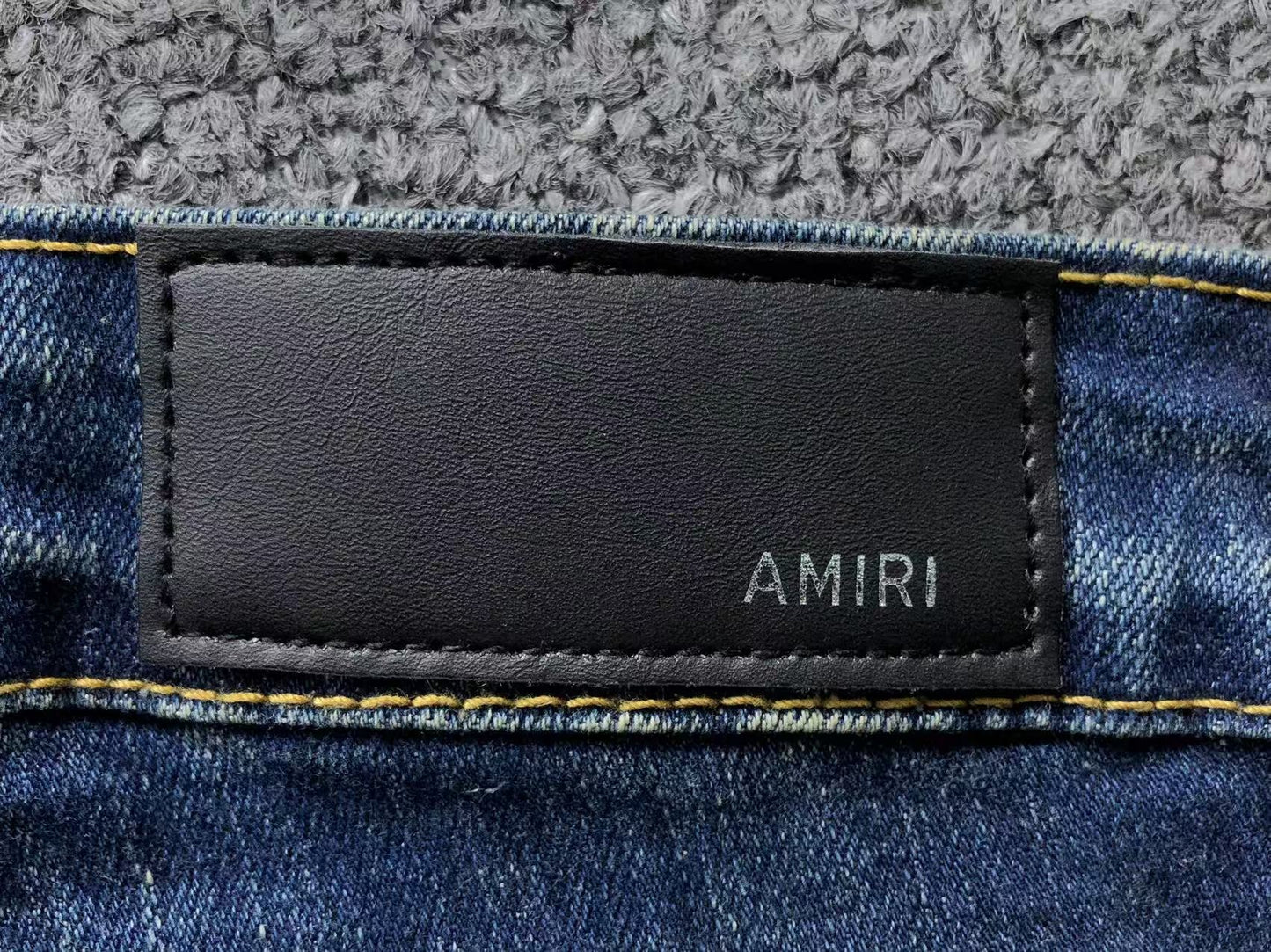 Calça AMIRI Vintage Logo Dark Denim