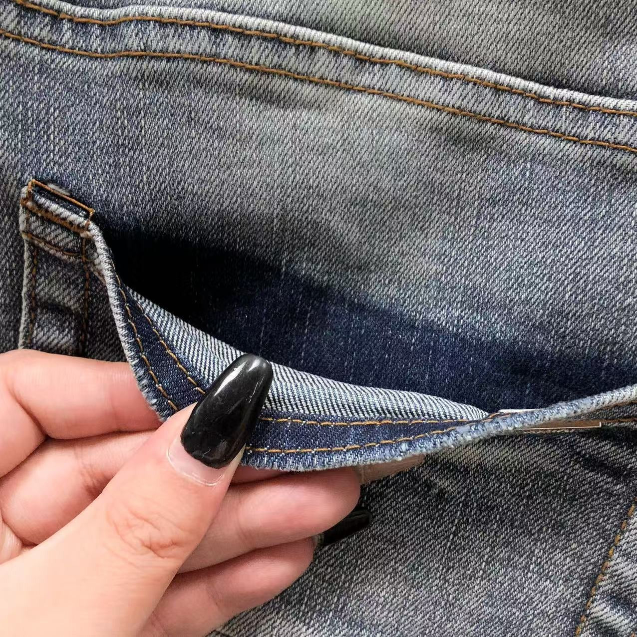 Bermuda Jeans AMIRI Distressed Monogram