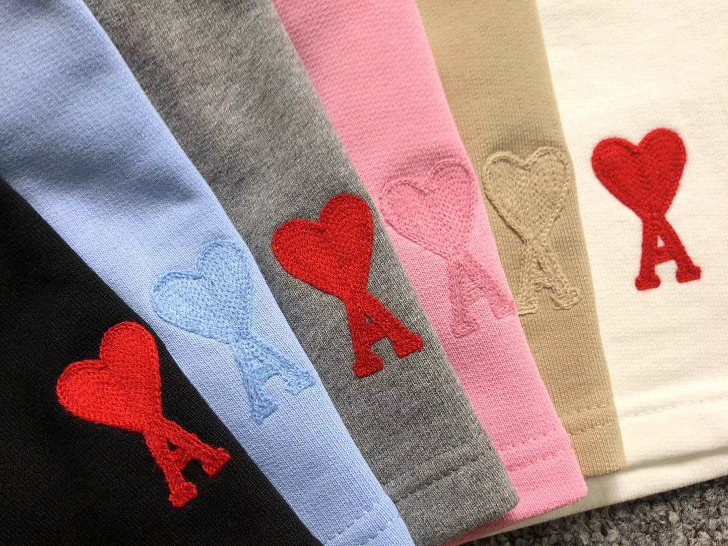 Short AMI Paris Heart Logo