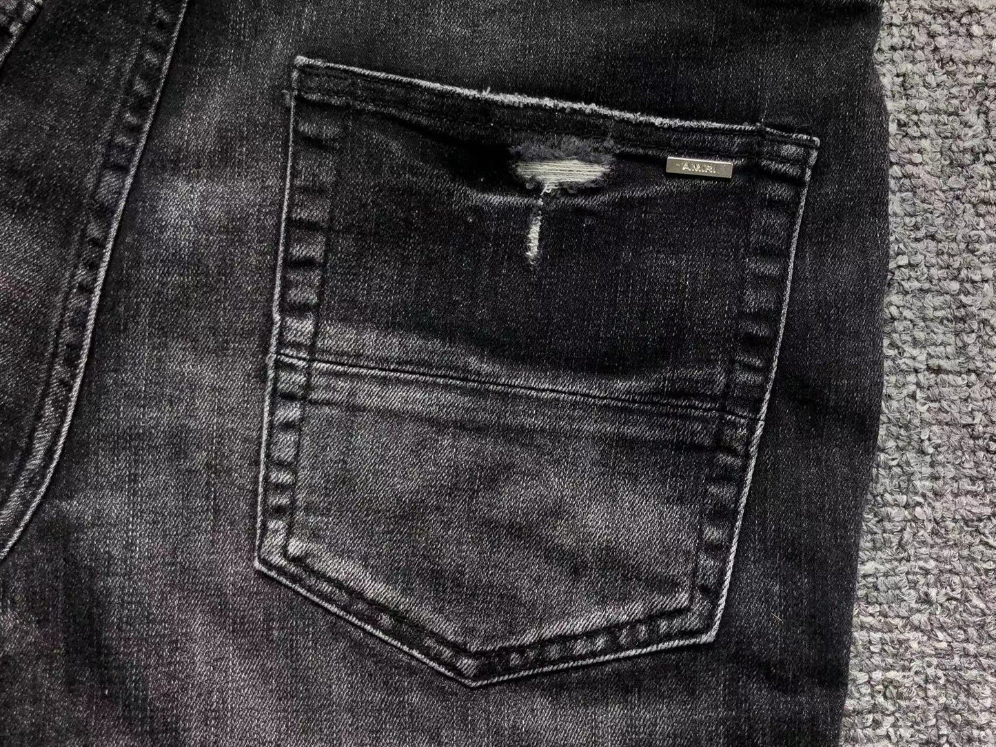 Calça Jeans AMIRI Distressed Black