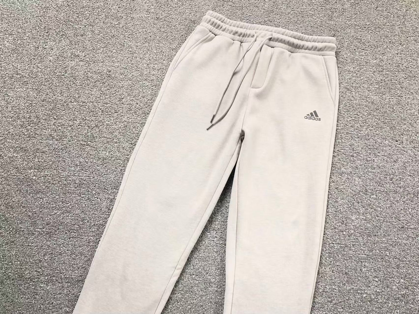 Calça Adidas Neutral Tone Pants