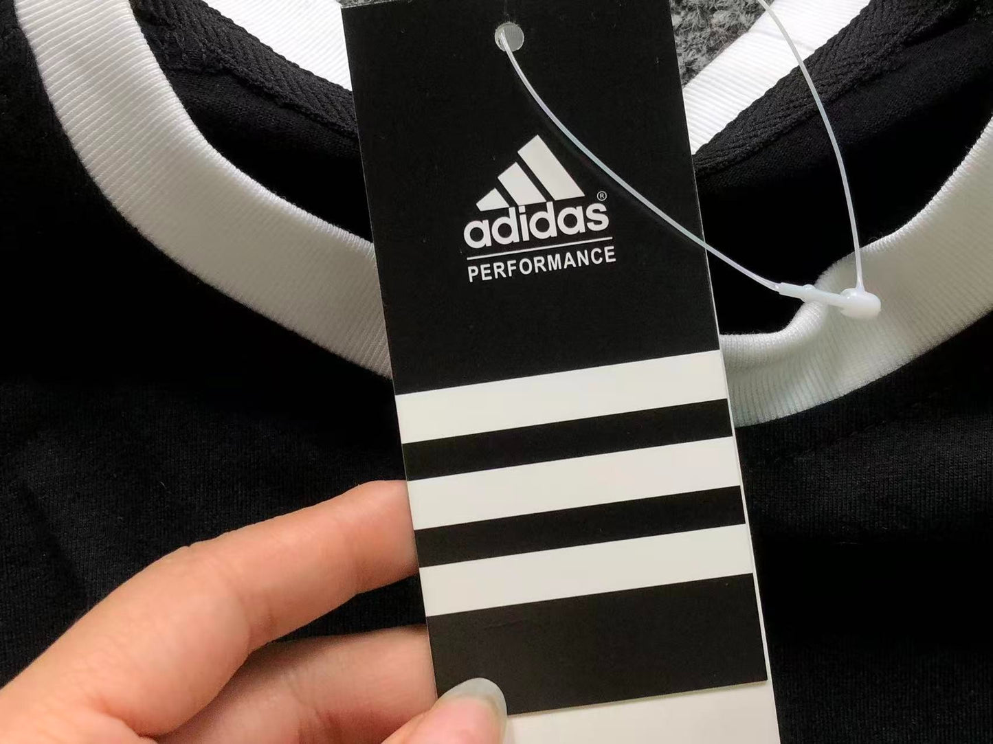 Camiseta adidas Minimal Sport Feminina