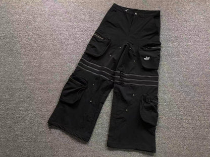 Calça Adidas Convertible Cargo Pants
