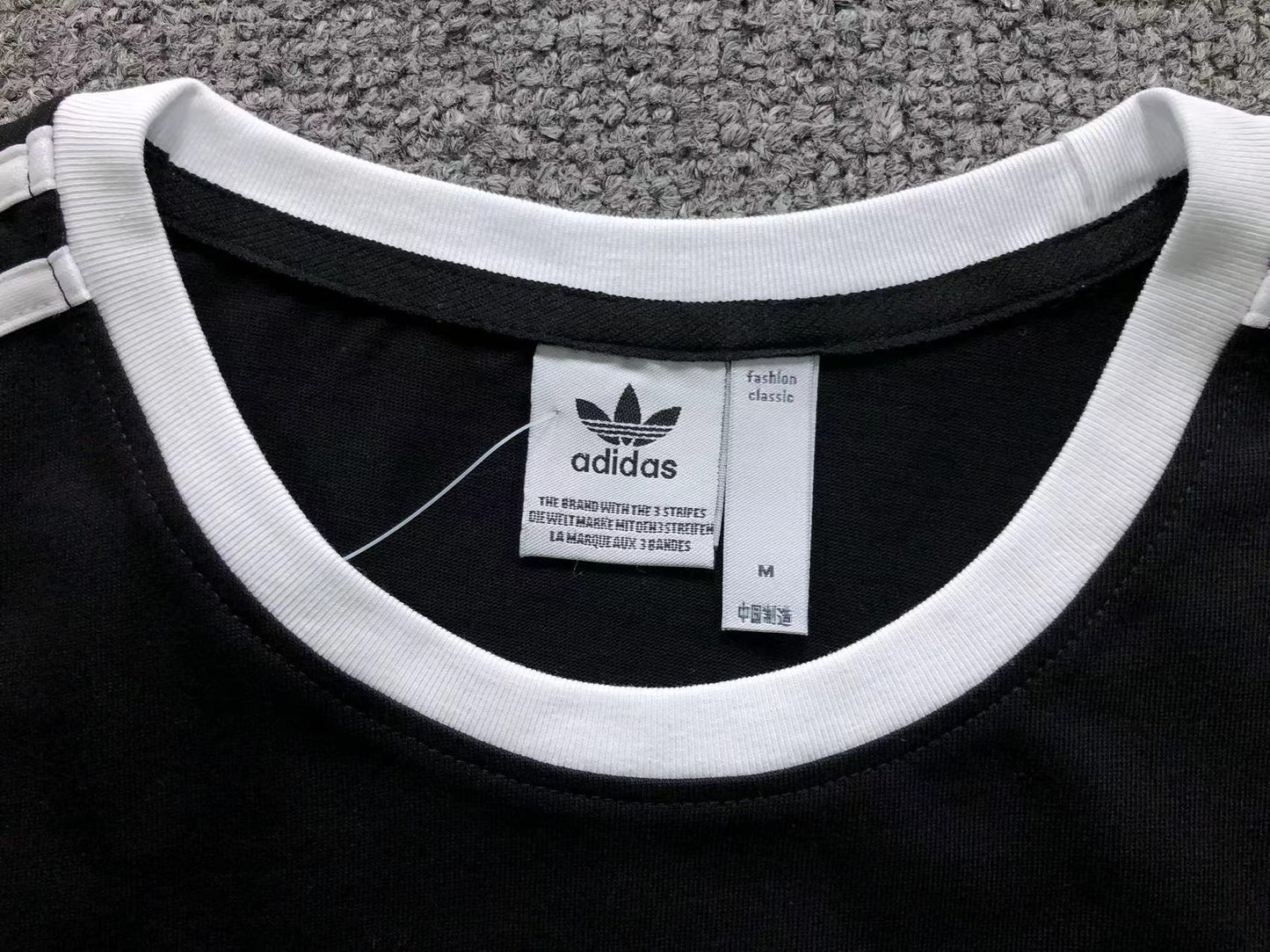 Camiseta Adidas Sport Trim Logo Feminina