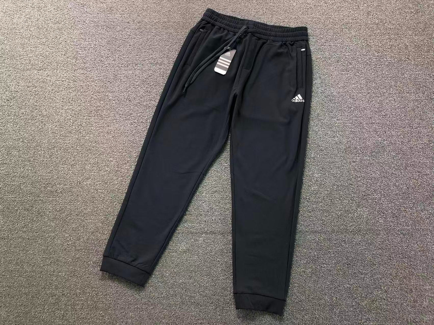 Calça Adidas Essential Slim Pants